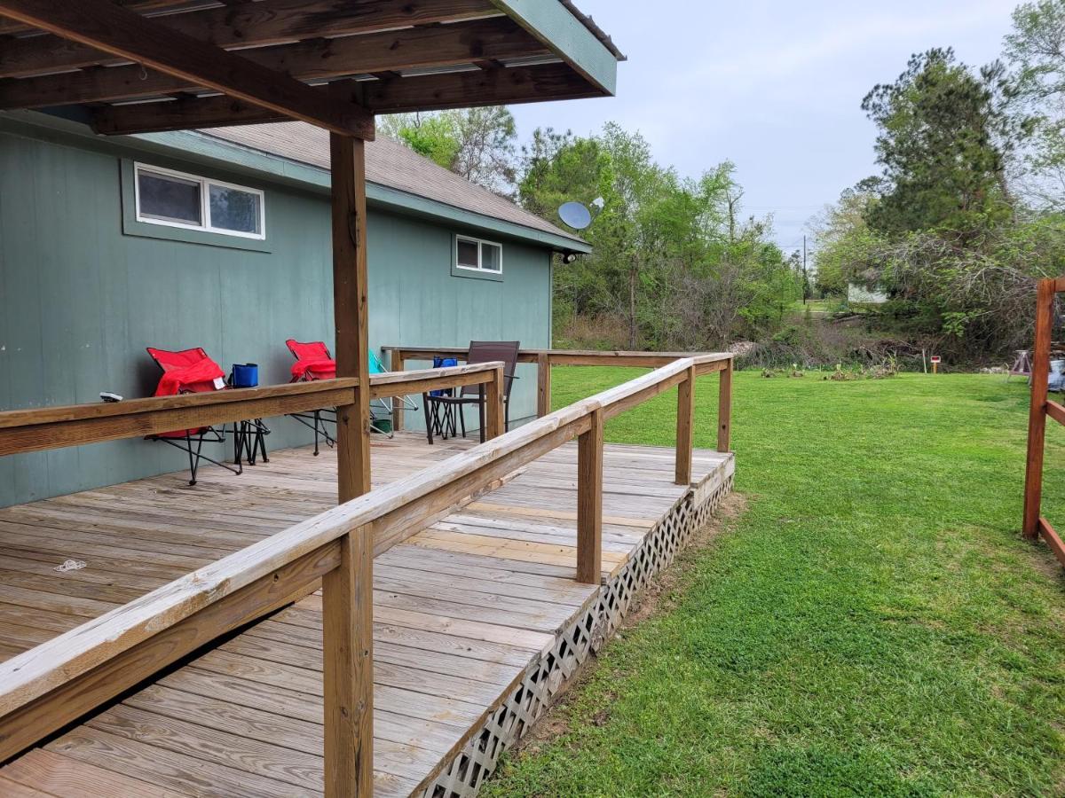 Tesla'S Lake Escape Onalaska Exterior photo